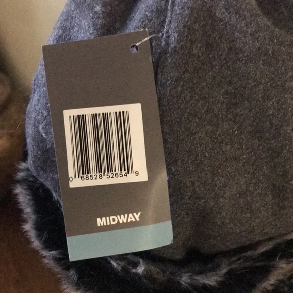 NWT Winter hat - Picture 5 of 10